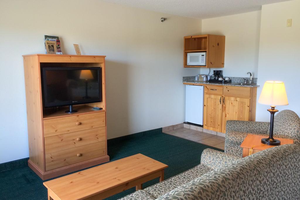 White Oak Inn And Suites Deer River Exteriér fotografie