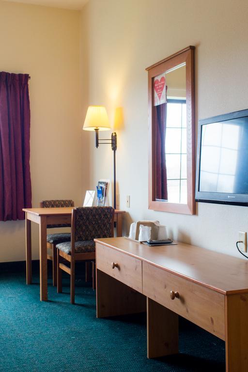 White Oak Inn And Suites Deer River Exteriér fotografie