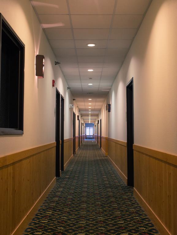 White Oak Inn And Suites Deer River Exteriér fotografie